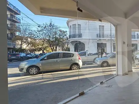 Alquiler Comercial en Villa Devoto. Excelente local a estrenar