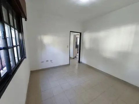 Depto Tipo Casa en Alquiler de 2 ambientes