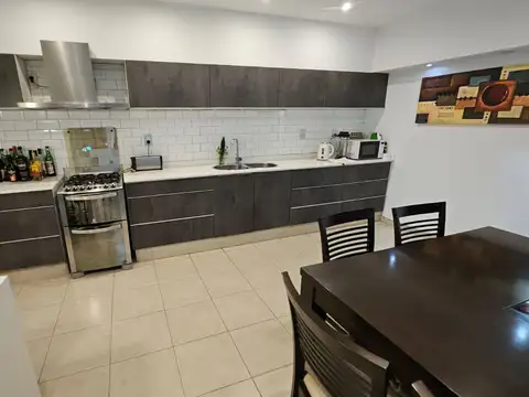 Casa 4 ambientes con 4 baños