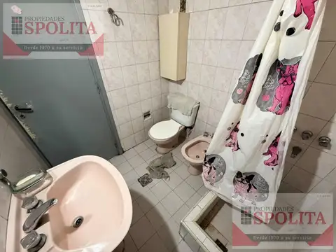 Casa PB 3 ambientes en centro de Jose León Suarez, fondo libre