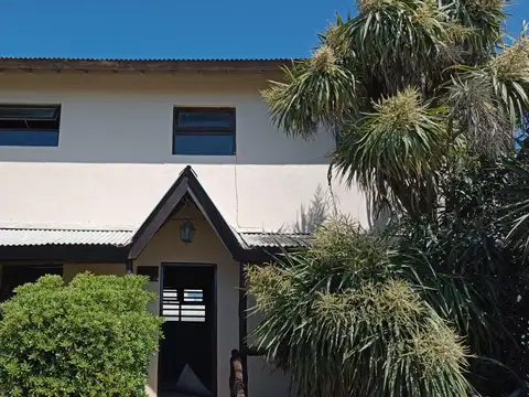 CHALET EN BARRIO FRENTE  MAR (SANTA CLARA)