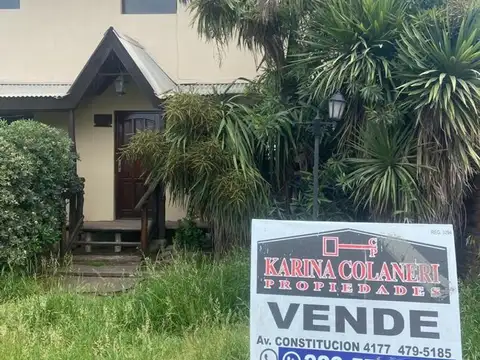 CHALET EN BARRIO FRENTE  MAR (SANTA CLARA) 