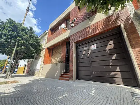 CASA 2 PLANTAS  EN BOEDO!