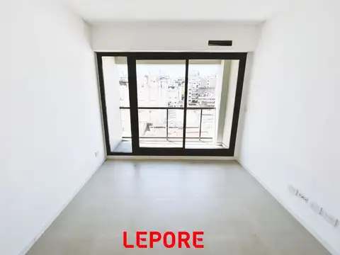 Paraguay 2000, Piso 7