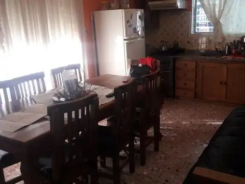 CASA PARA DOS FAMILIAS, AMPLIO CHALET - APTO CREDITO 