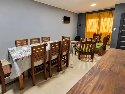 Casa 5 ambientes con 1 baño