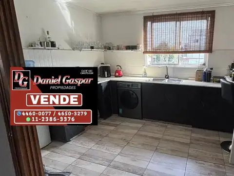 VENTA EN BLOCK – VIVIENDA MULTIFAMILIAR DE 6 AMBIENTES – ISIDRO CASANOVA