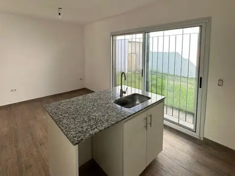 Casa en Venta en Castelar, USD 125.000