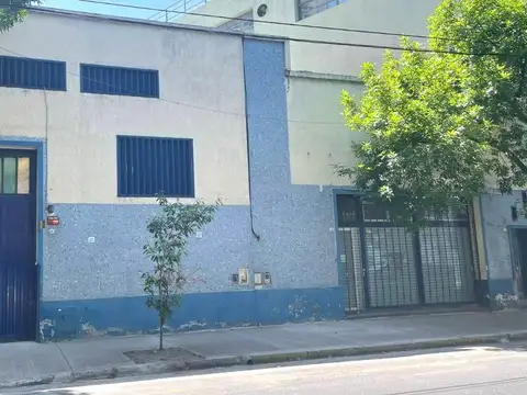 Depósito con oficina en Parque Patricios Distrito Tecnológico 400m2 Mixtura 3