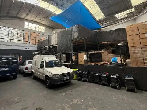 Depósito con oficina en Parque Patricios Distrito Tecnológico 400m2 Mixtura 3