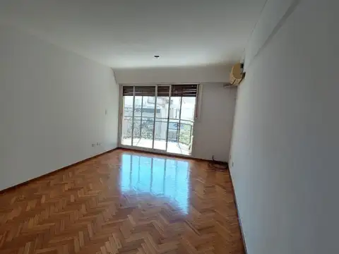 Departamento en Alquiler en Caballito, $ 950.000