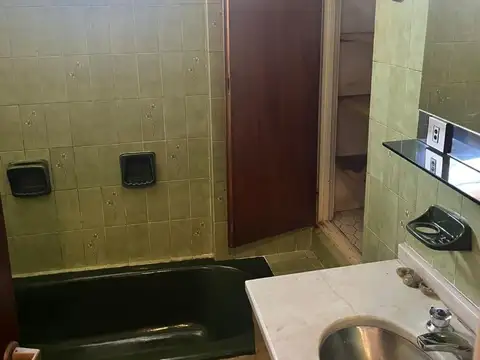 Depto Tipo Casa en Venta 50 años