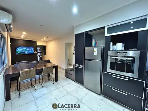 PH TOTALMENTE INDEPENDIENTE TERRAZA, COCHERA Y QUINCHO