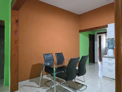 Casa en Venta con 3 cocheras