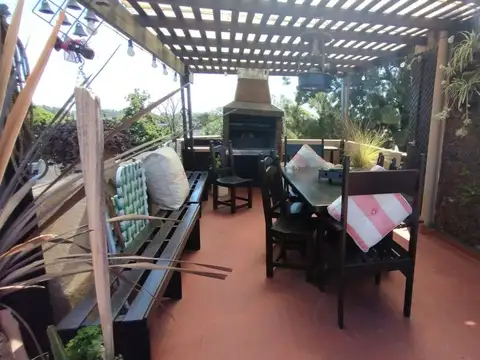 Venta casa 3 ambientes cochera B° Parque Bernal