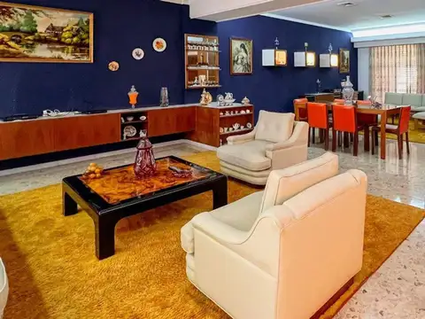 Casa 5 ambientes con 2 baños