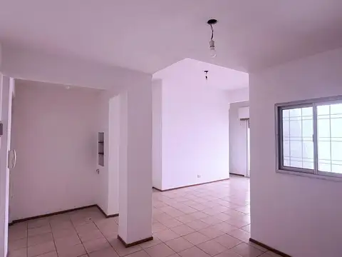 Depto Tipo Casa en Alquiler en Coghlan, $ 750.000