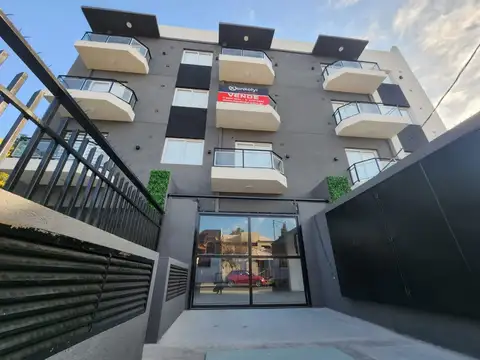 DEPARTAMENTO 2 AMBIENTES A LA CALLE CON BALCON