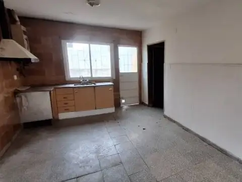 Perdriel 1200 , Piso 0