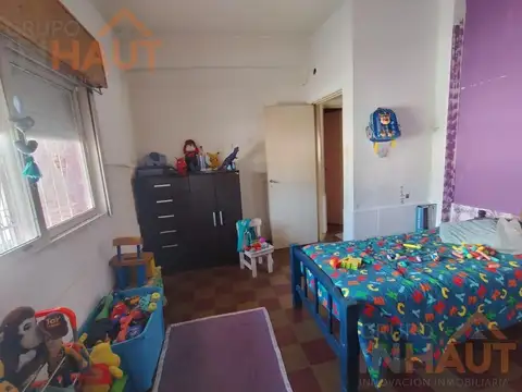 Casa 5 ambientes con 1 baño