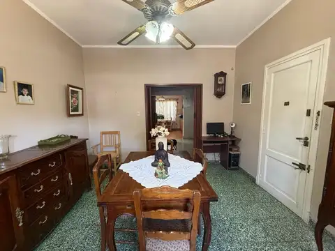 Casa 6 ambientes con 3 baños