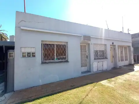 Venta casa tipo PH al frente 2 dormitorios Morón
