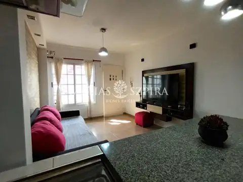 Depto Tipo Casa 2 ambientes con 1 baño
