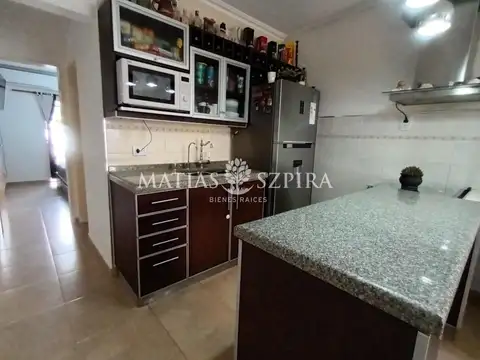 Depto Tipo Casa en Venta con 1 cocheras