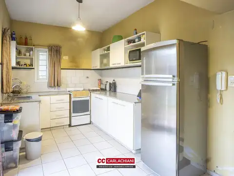 Casa en Venta con 4 cocheras