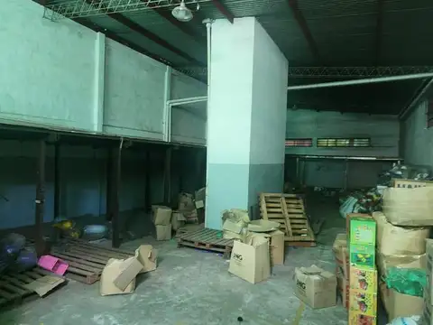 Galpón 1791 m² en 2 plantas - Lomas Del Mirador