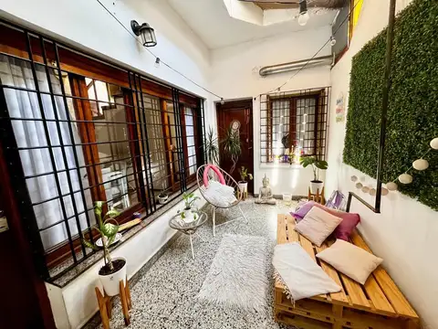 Casa 5 ambientes con 3 baños
