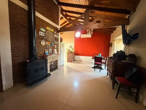 VENTA DE CASA QUINTA - Bo.PARQUE MORENO - SE ACEPTA PERMUTA