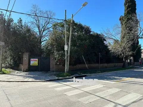 Casa - Venta - Argentina, Berazategui - Calle 366 1016