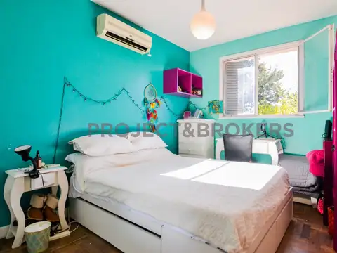 Casa en Venta con 4 cocheras