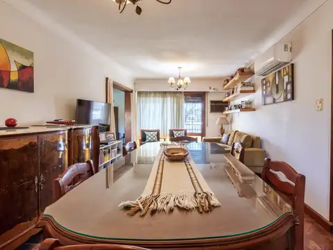 Propiedad venta barrio belgrano amplio 7 dormitorios 2 plantas cochera jardin pileta parrillero