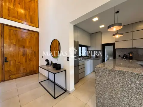 Casa en Venta en Álvarez Del Bosque, USD 240.000
