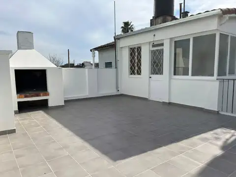 VENTA PH 4 AMBIENTES C/COCHERA WILLIAM MORRIS