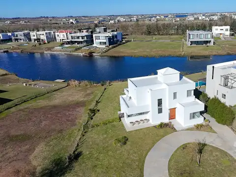 Casa en Venta en El Naudir, USD 265.000