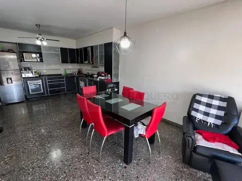 Galpon en Venta en Pompeya, USD 360.000