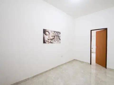 Casa en Alquiler con 1 cochera