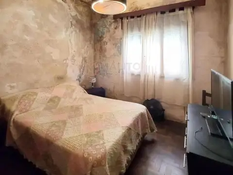 Depto Tipo Casa en Venta 50 años