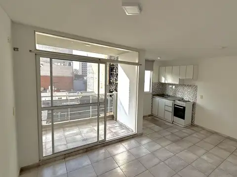 Departamento de 1 dormitorio en alquiler frente a la plaza Libertad