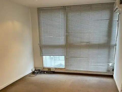 Tucuman 1400. Entre Parana y Uruguay