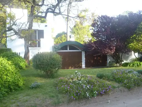 Casa en Alquiler Temporal en Pinamar, USD 3.500