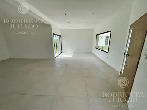 Oportunidad! Casa En Venta En Barrio San Sebastian Area 5