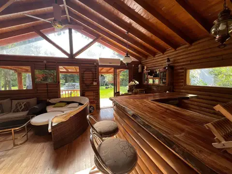 Casa 4 ambientes con 2 baños