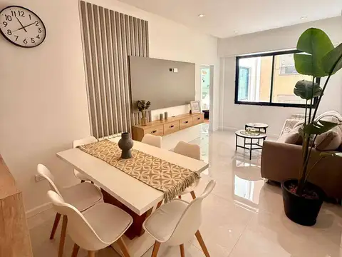 Venta Departamento 3 ambientes con dependencia. Zona centro