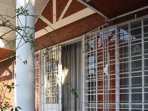 Quinta en Venta en Luis Guillon, USD 270.000