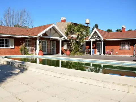 Quinta en Venta en Luis Guillon, USD 270.000