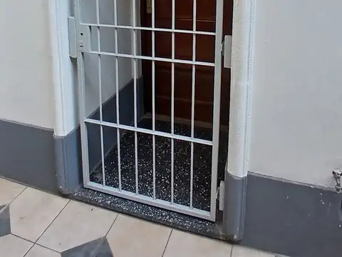 Depto Tipo Casa en Alquiler 46 años